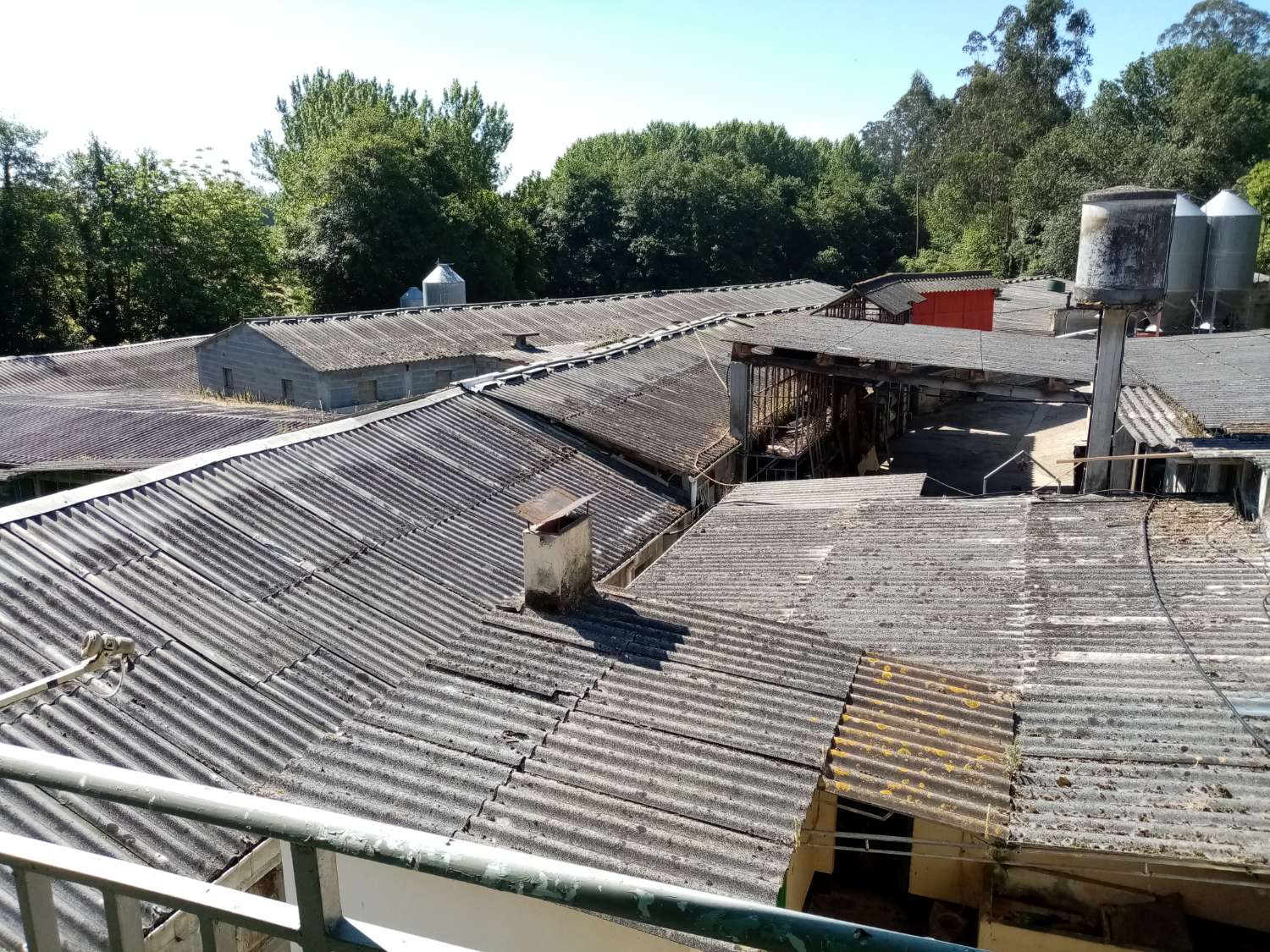 CASA DE PUEBLO RESTAURADA CON 1600 metros DE NAVES