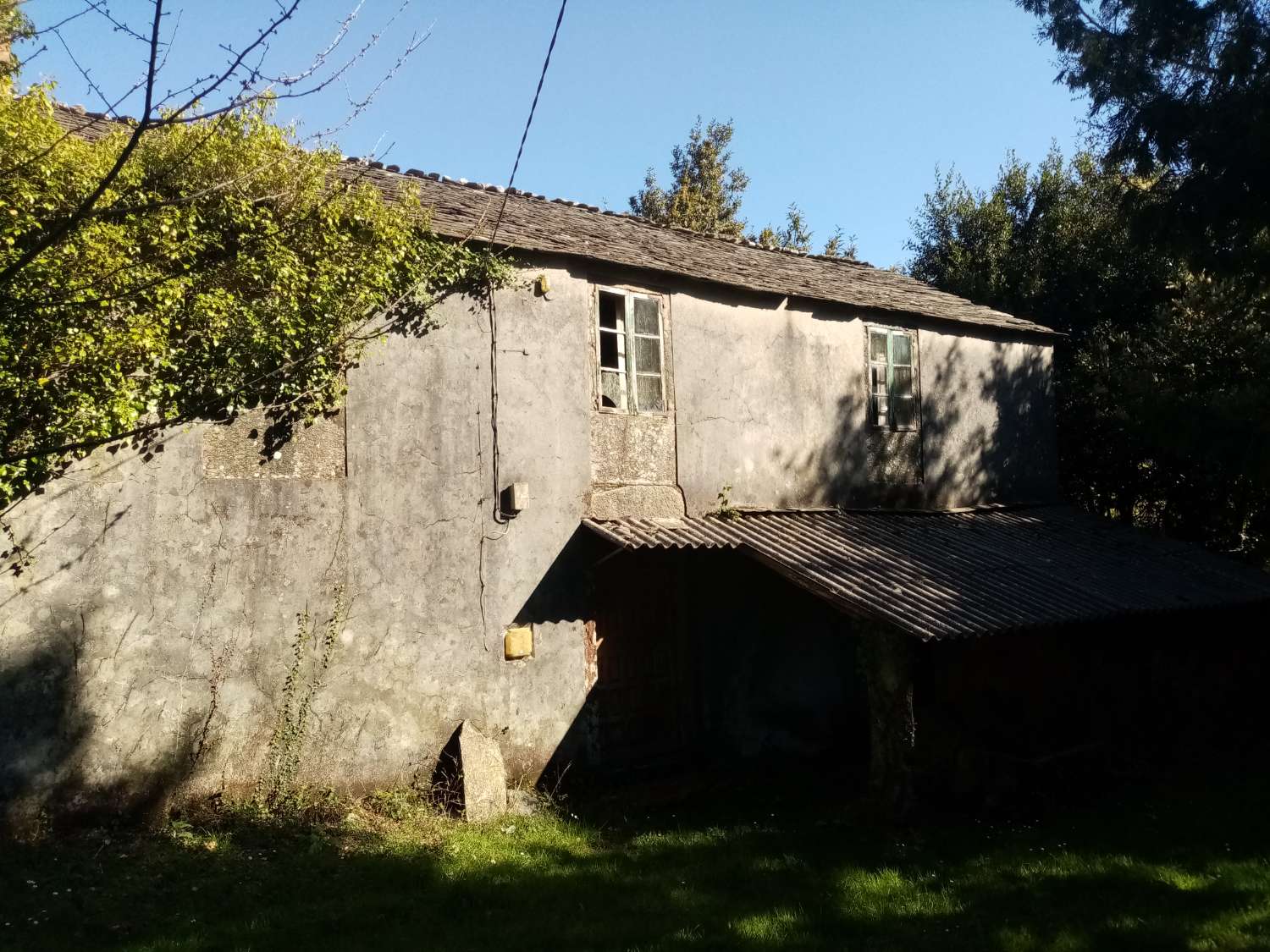 CASA PARA REFORMAR CON FINCA GRANDE EN UN ENTORNO DE NATURALEZA PRIVILEGIADO