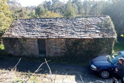 CASA PARA REFORMAR CON FINCA GRANDE EN UN ENTO...